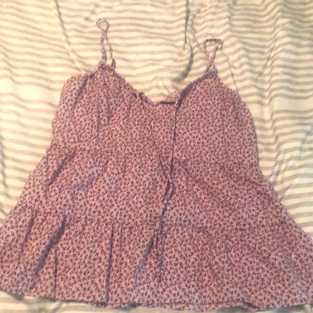 Cute floral tank from Old Navy. Size XS.